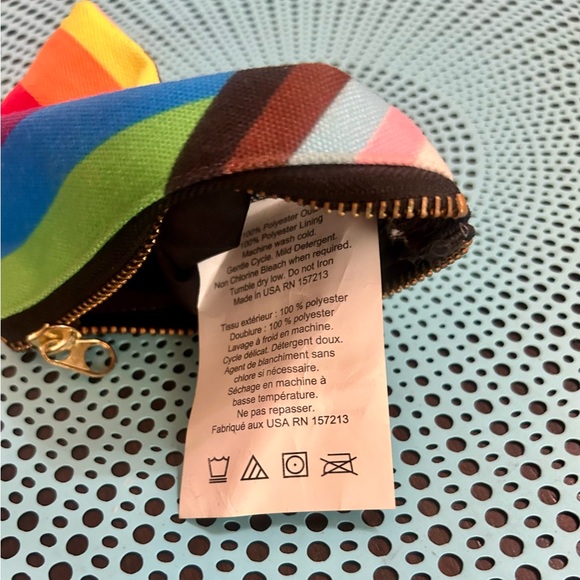 LGBTQ+ Pride coin purse; 5.5" By 4.5 " Pre-Owned - Picture 6 of 7